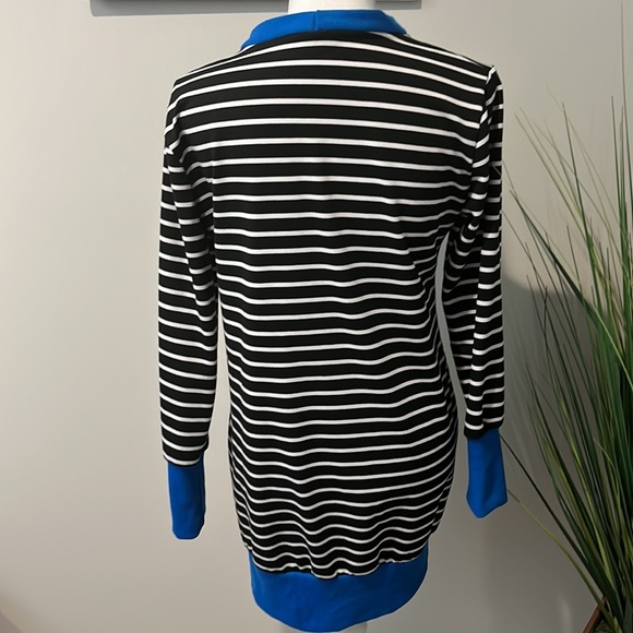 Beautiful Medium cardigan- see pics for small hole and wear. - Picture 5 of 6